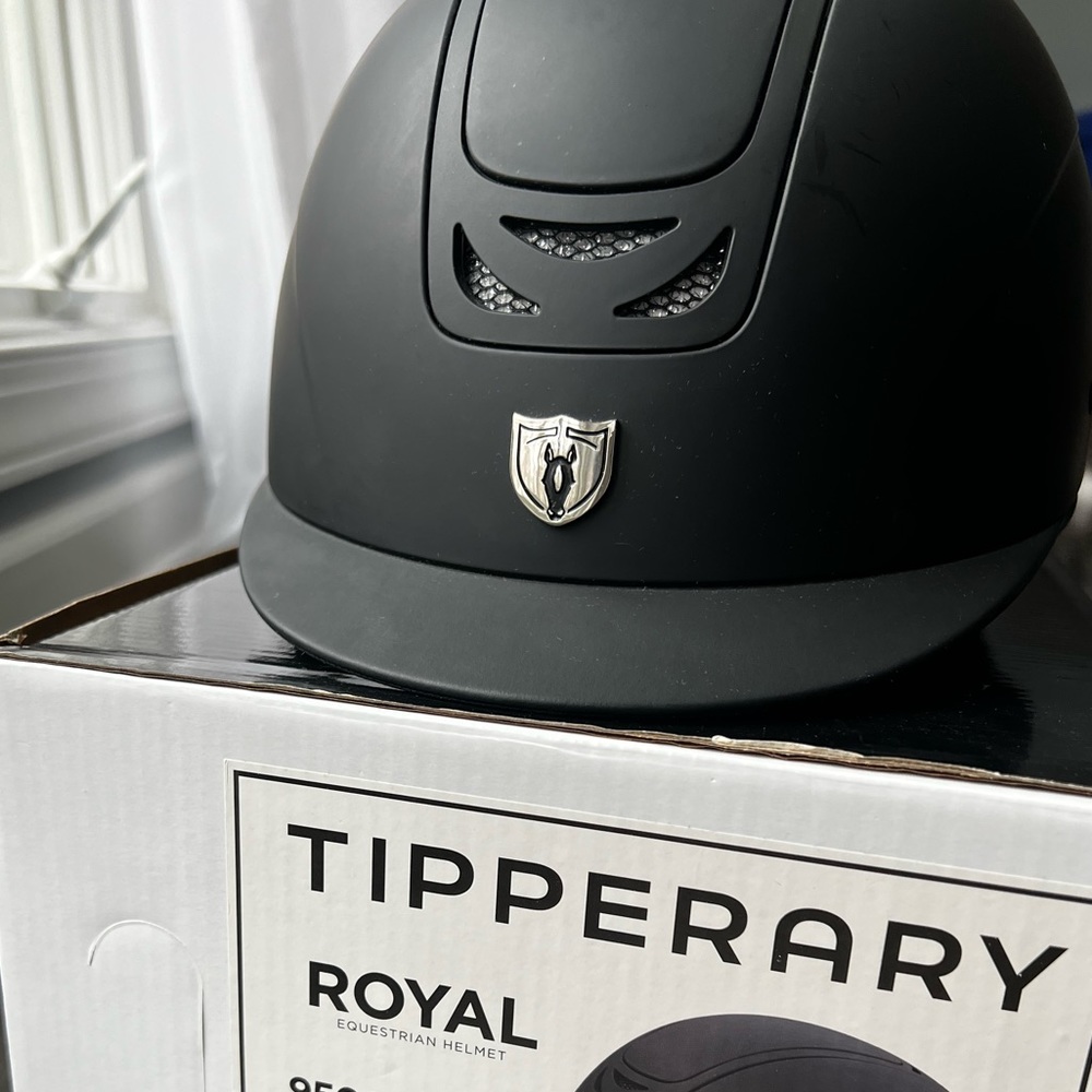 Tipperary Royal Helmet Size M 6 7/8-7 1/8